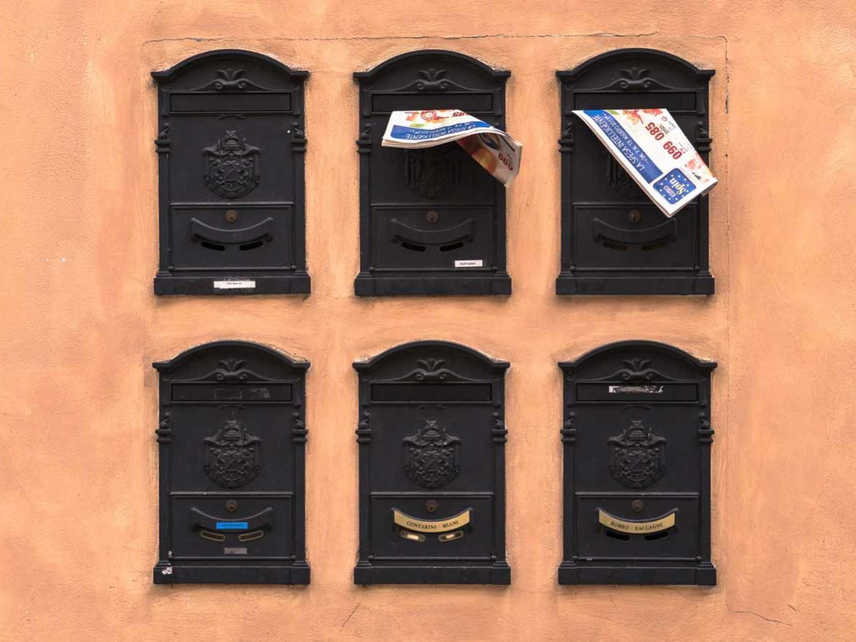 Buzón de pared con cierre exterior para buzones de correo, diseño retro,  caja de correo vertical para el hogar y la oficina